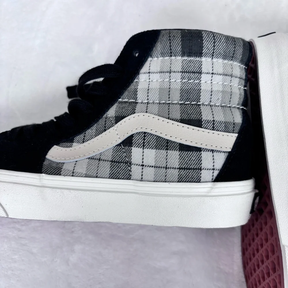 VANS SK8-Hi Grunge Black & Gray Plaid Suede High Top Sneakers--NEW--5.5M